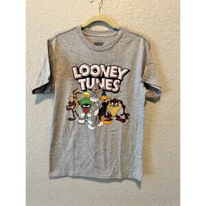 Women's Looney Tunes Tshirt Size Medium